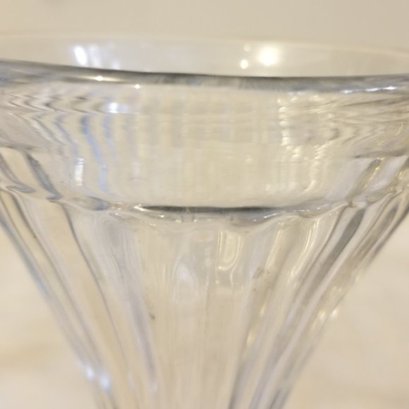 Hand Blown Thick Glass Tall Vase Vintage - Picture 6 of 8